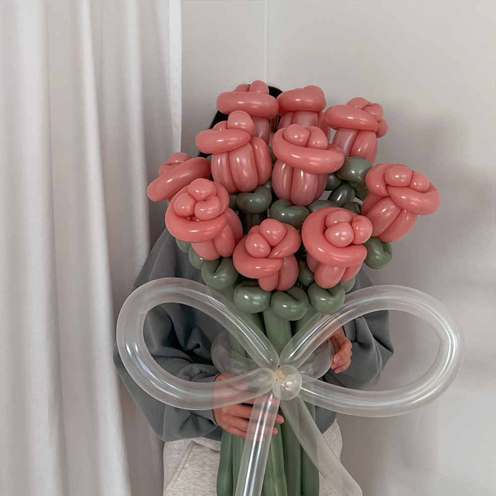 DIY 요술 풍선 로즈우드 장미 꽃다발 만들기